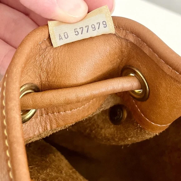 Vintage Dooney & Bourke British Tan Leather Drawstring Bucket Bag - Picture 14 of 14